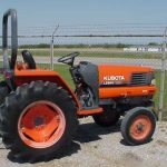 Kubota L2900 L3300 L3600 L4200 Tractor Operator manual